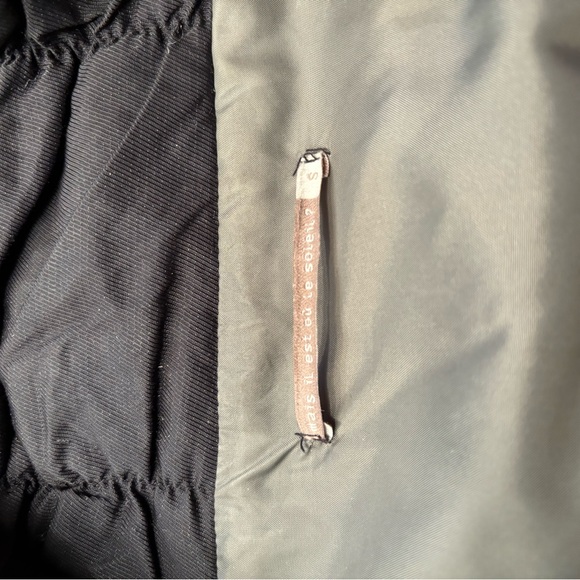 Black woman bomber. - Picture 4 of 4